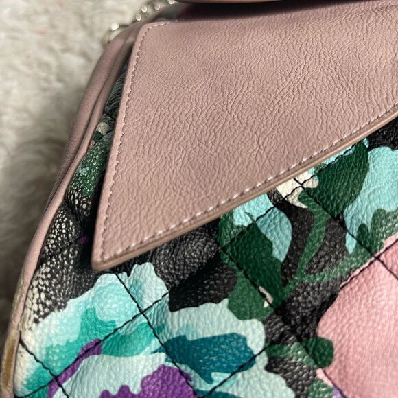 Betsey Johnson multi color quilted Shoulder bag large mauve bow & studs accent - Picture 14 of 15